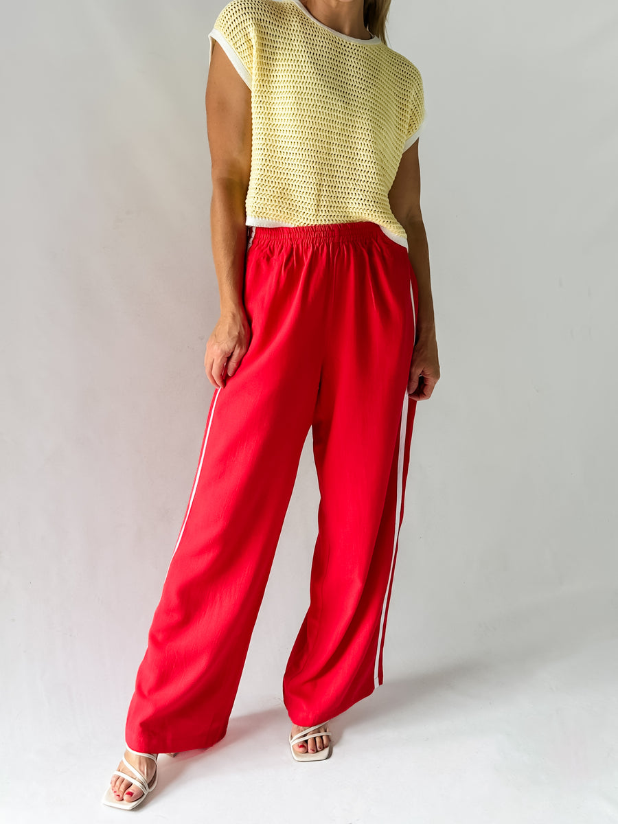 SUNLIT CHARM TOP - YELLOW