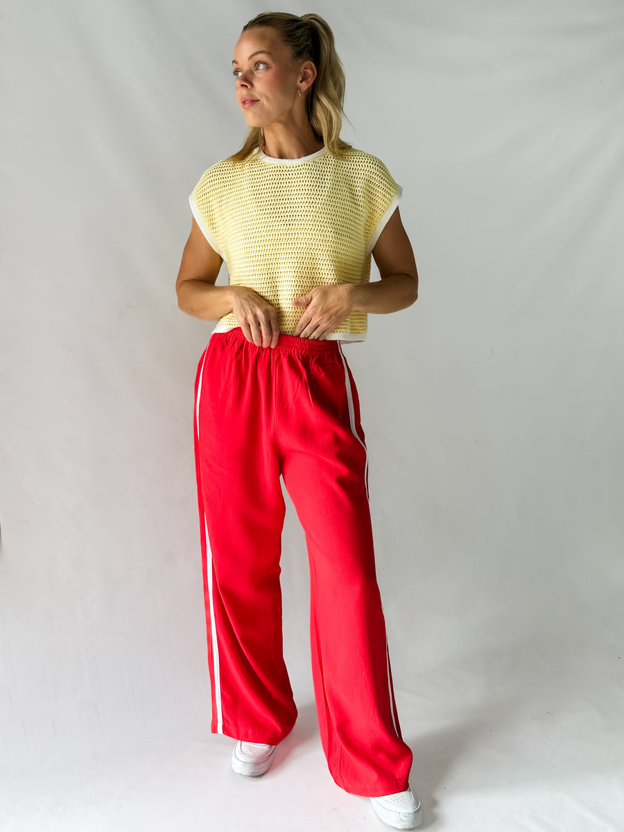 SUNLIT CHARM TOP - YELLOW