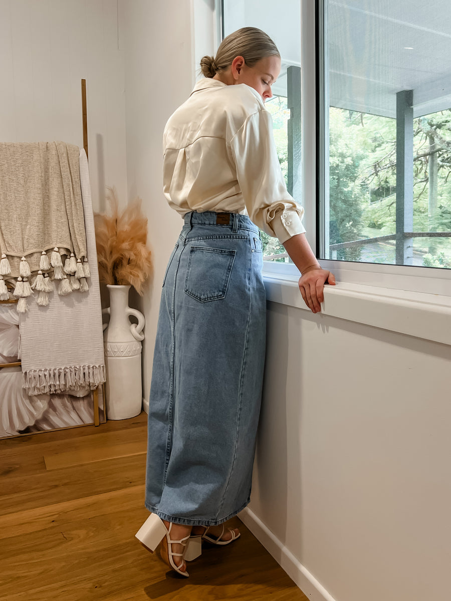 BIANCA DENIM MAXI SKIRT - LIGHT BLUE