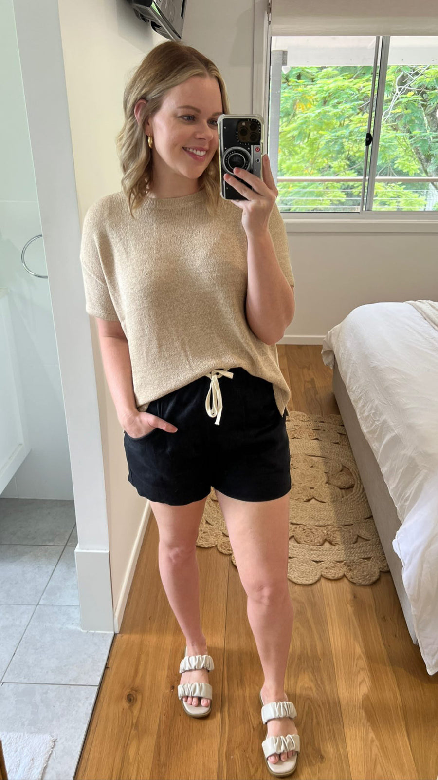 NORA KNITTED TEE - BEIGE