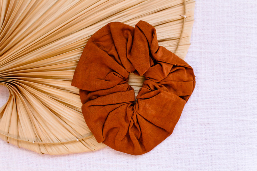SUPERSIZE LINEN SCRUNCHIE - TAN