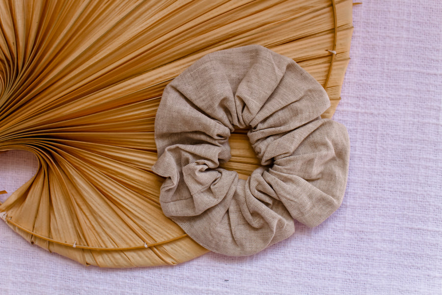 SUPERSIZE LINEN SCRUNCHIE - NATURAL