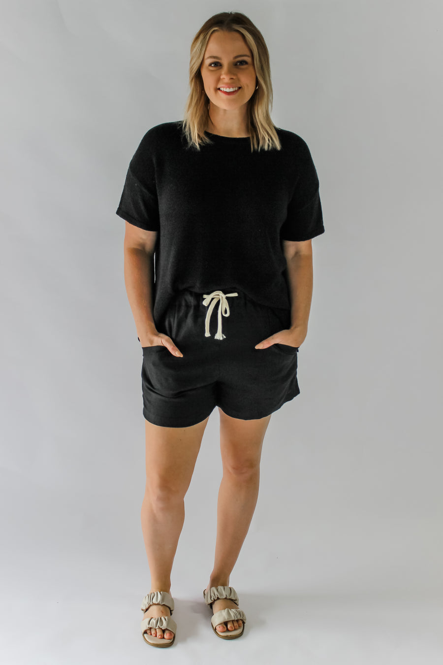 NORA KNITTED TEE - BLACK