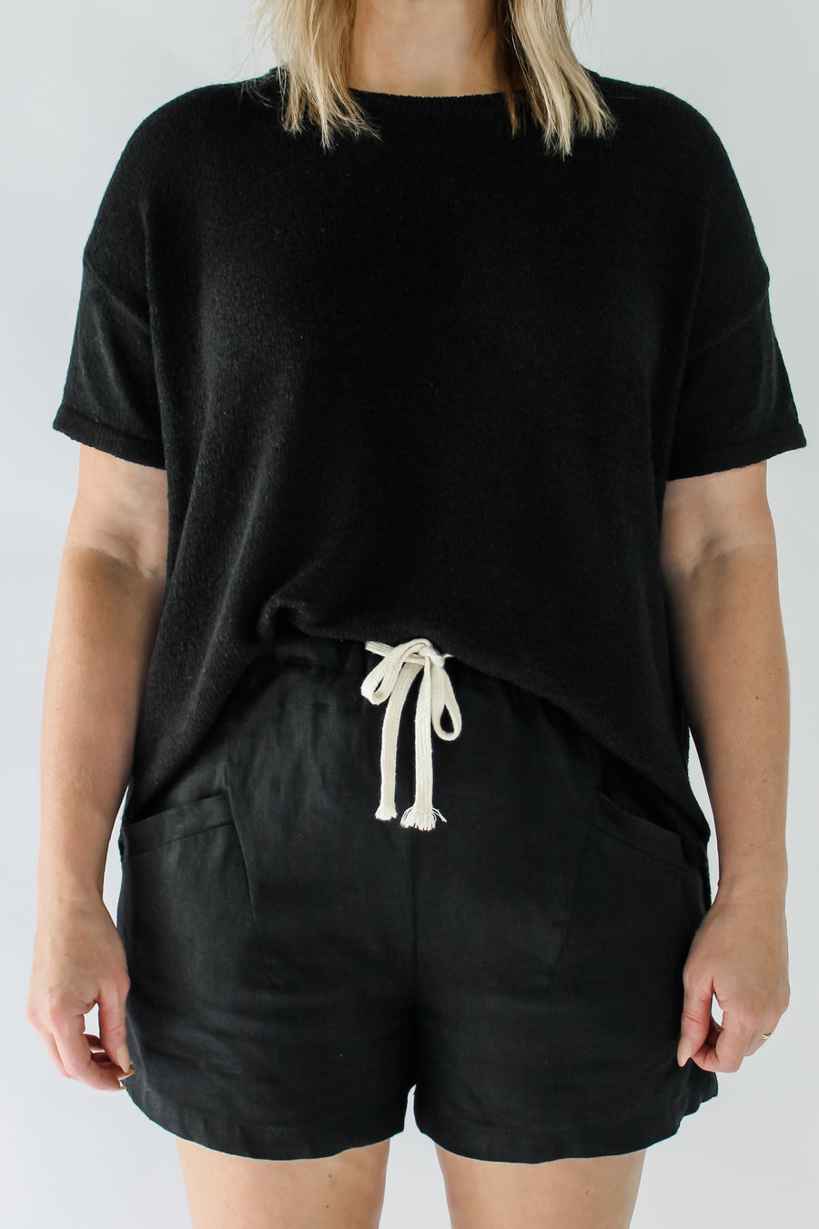 NORA KNITTED TEE - BLACK