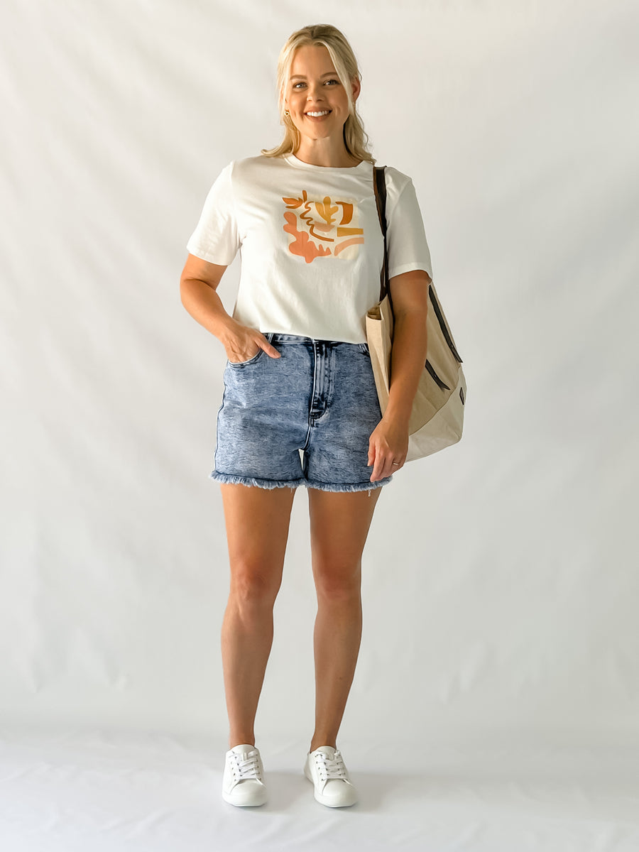 PATCH GRAPHIC TEE