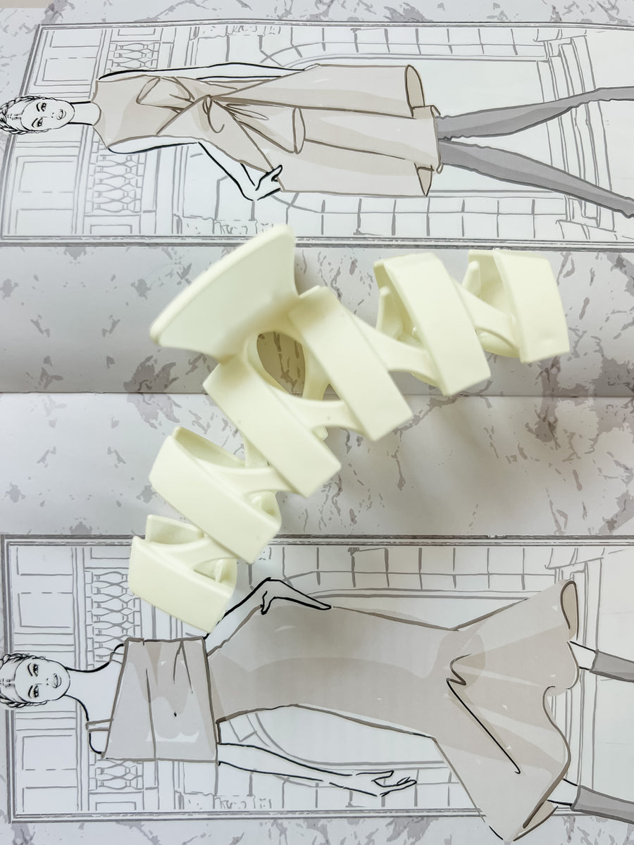 SPENCER WAVY CLAW CLIP - OFF WHITE