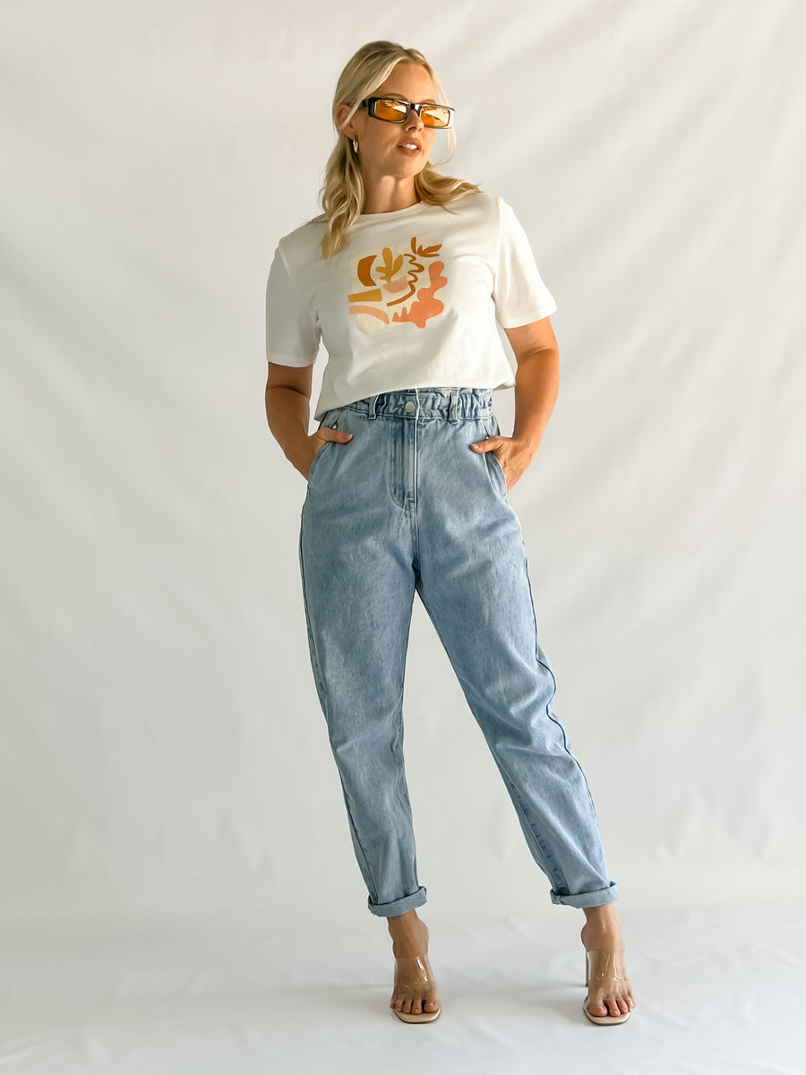 PATCH GRAPHIC TEE