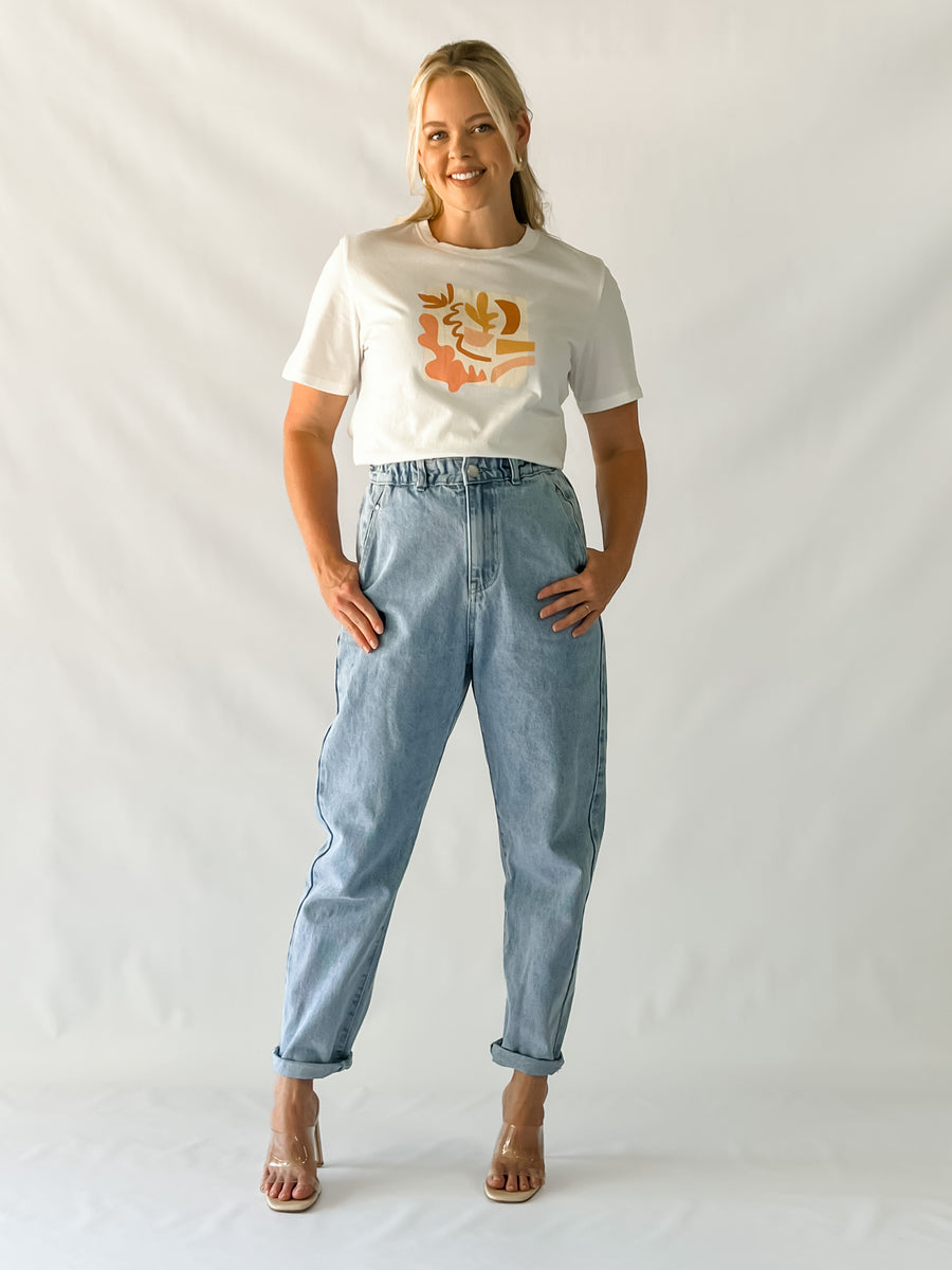 PATCH GRAPHIC TEE