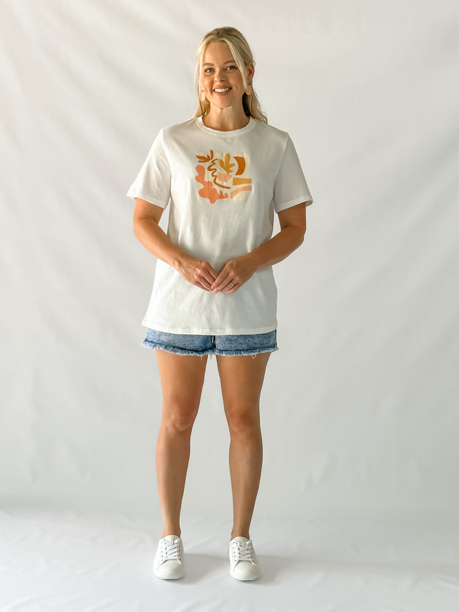 PATCH GRAPHIC TEE
