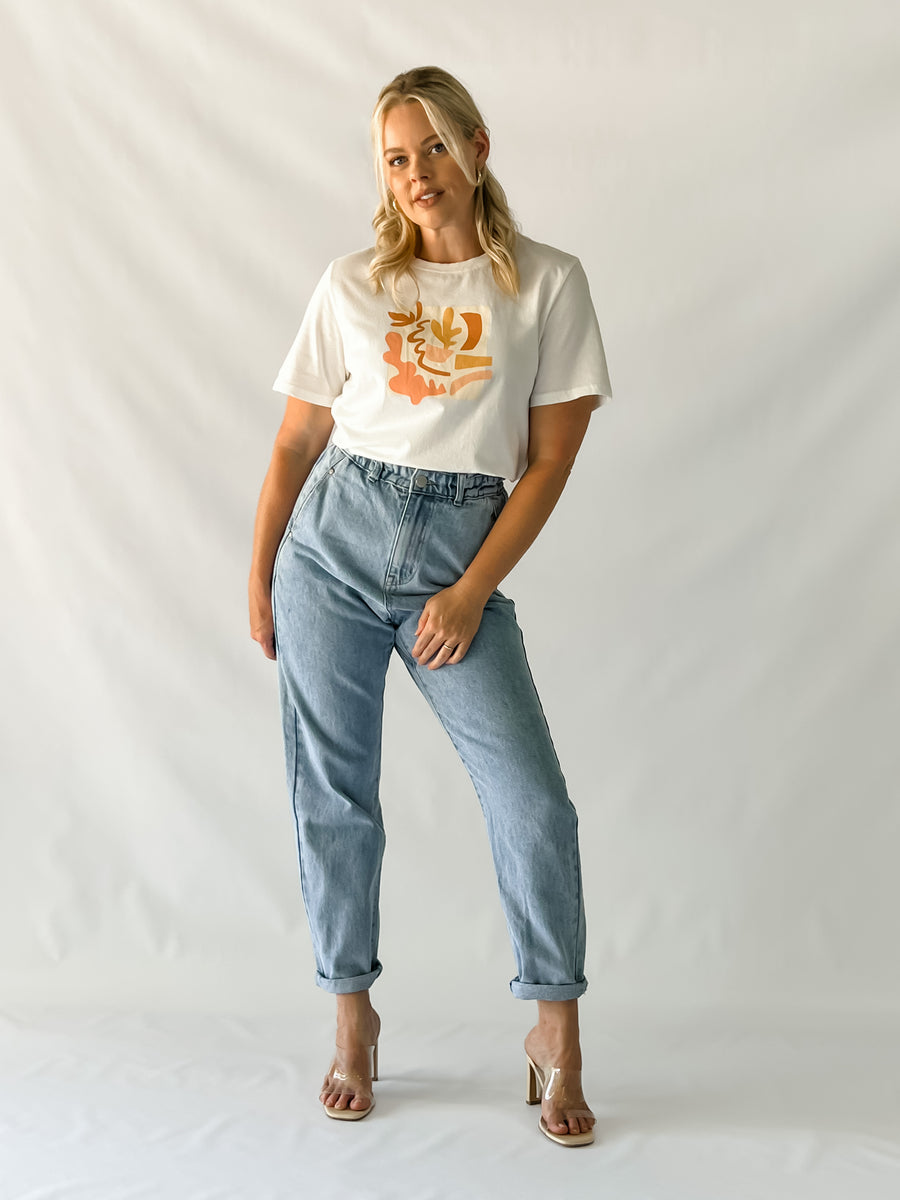 PATCH GRAPHIC TEE
