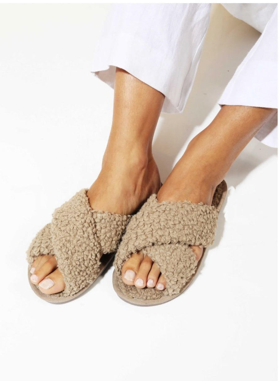 TEDDY SLIPPER - BROWN SHEARLING